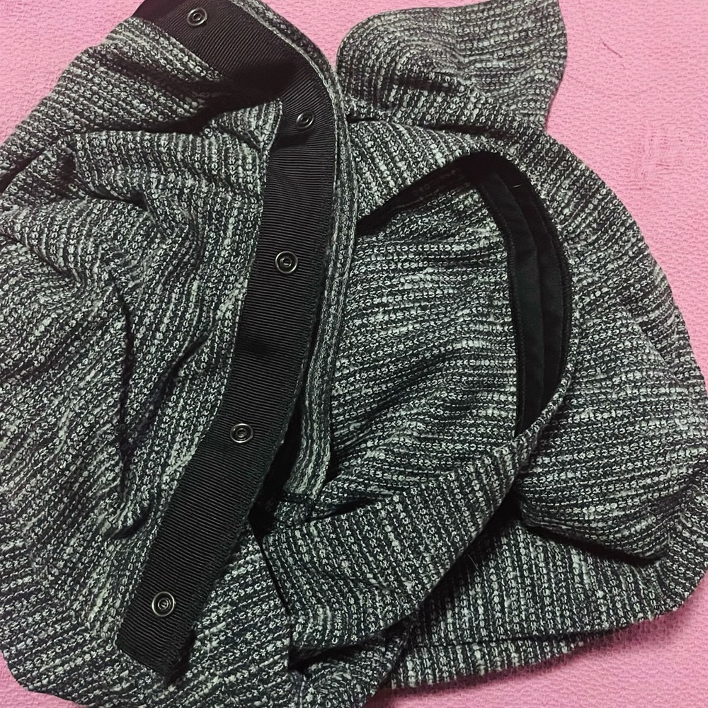 Lululemon preloved vinyasa button infinity scarf